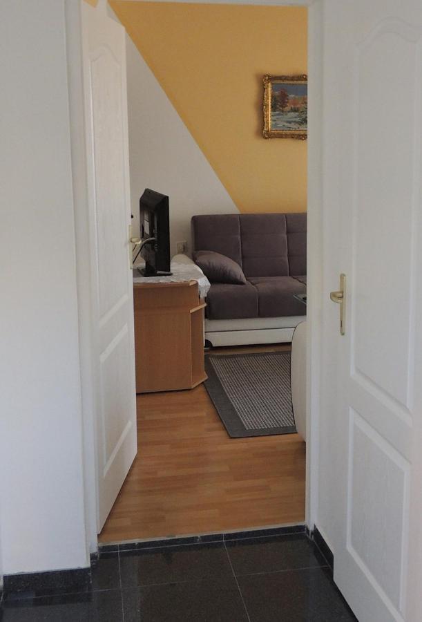 פג Apartman Husic מראה חיצוני תמונה